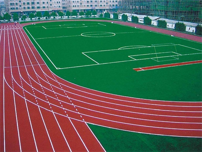 Pista da gioco in gomma EPDM.jpeg