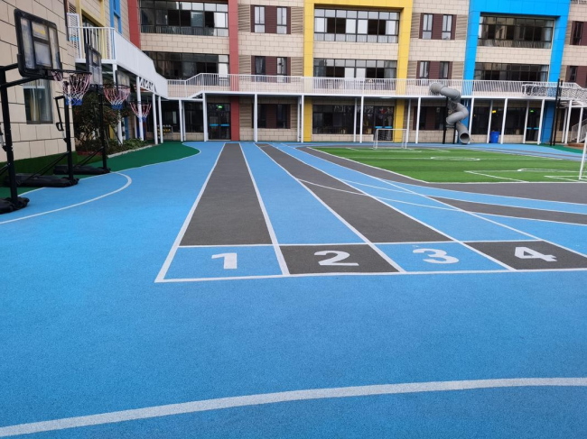 Gr&aacute;nulos de caucho EPDM para patio de juegos azules que no se decoloran